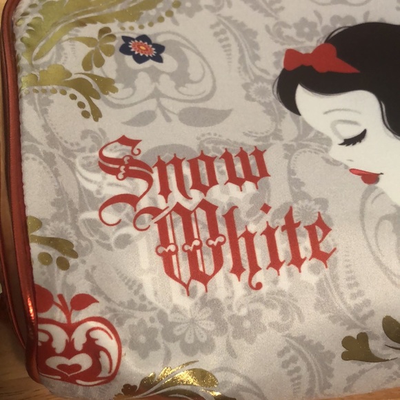 Soho Snow White Disney Purse Makeup Bag - Picture 2 of 7